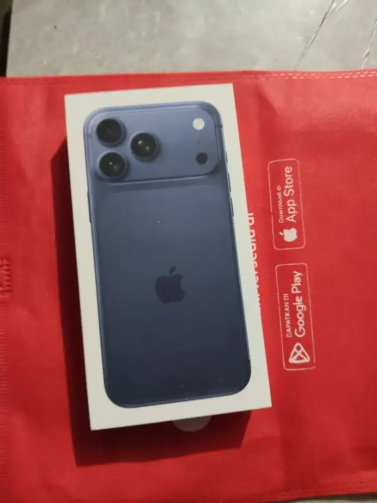 Ip 17 promax 512 deep blue ibox