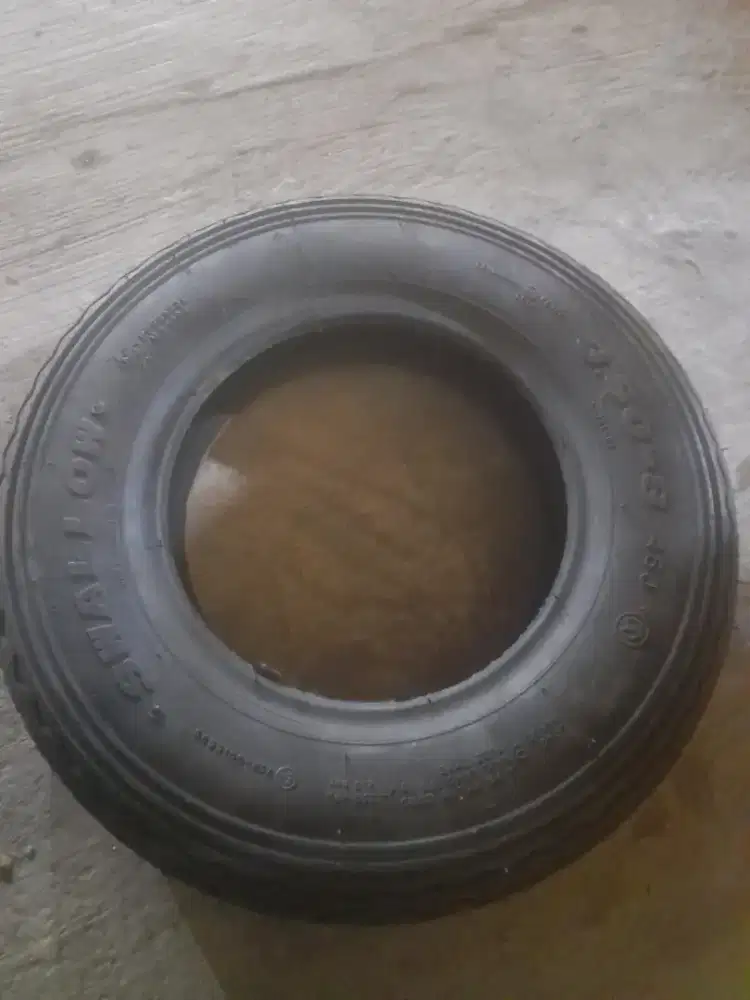 Ban luar pespa dan bajaj ukuran ring 8./3.50 barang baru merck swallow