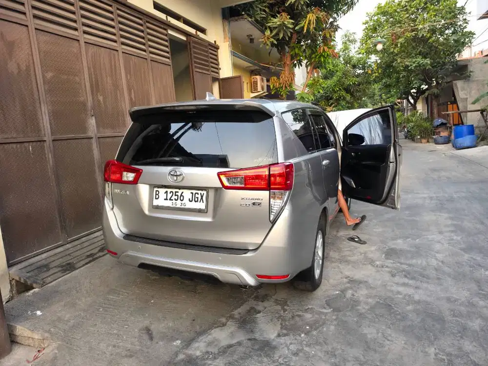 Toyota Kijang Innova Inova Reborn G Matic AT Tahun 2017 Silver , 2016