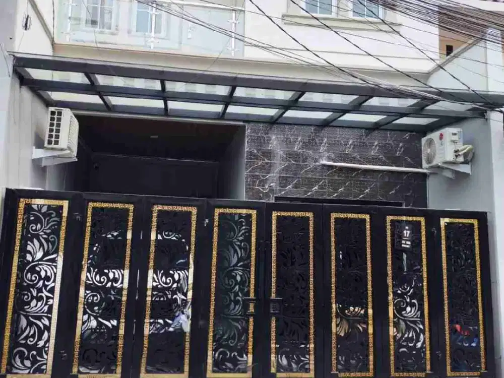 Rumah 3lantai dengan 3Kamar Tidur Fullnished diJohar Baru Jakarta Pusat