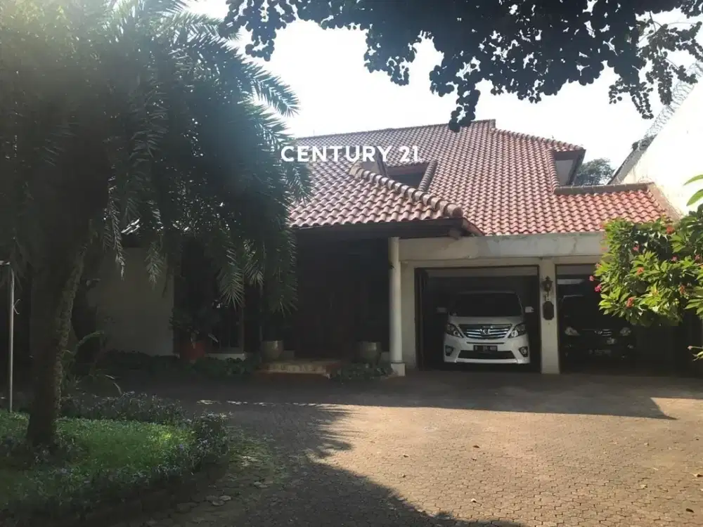 Rumah Posisi Hoek Di Jakarta Selatan NV 10109