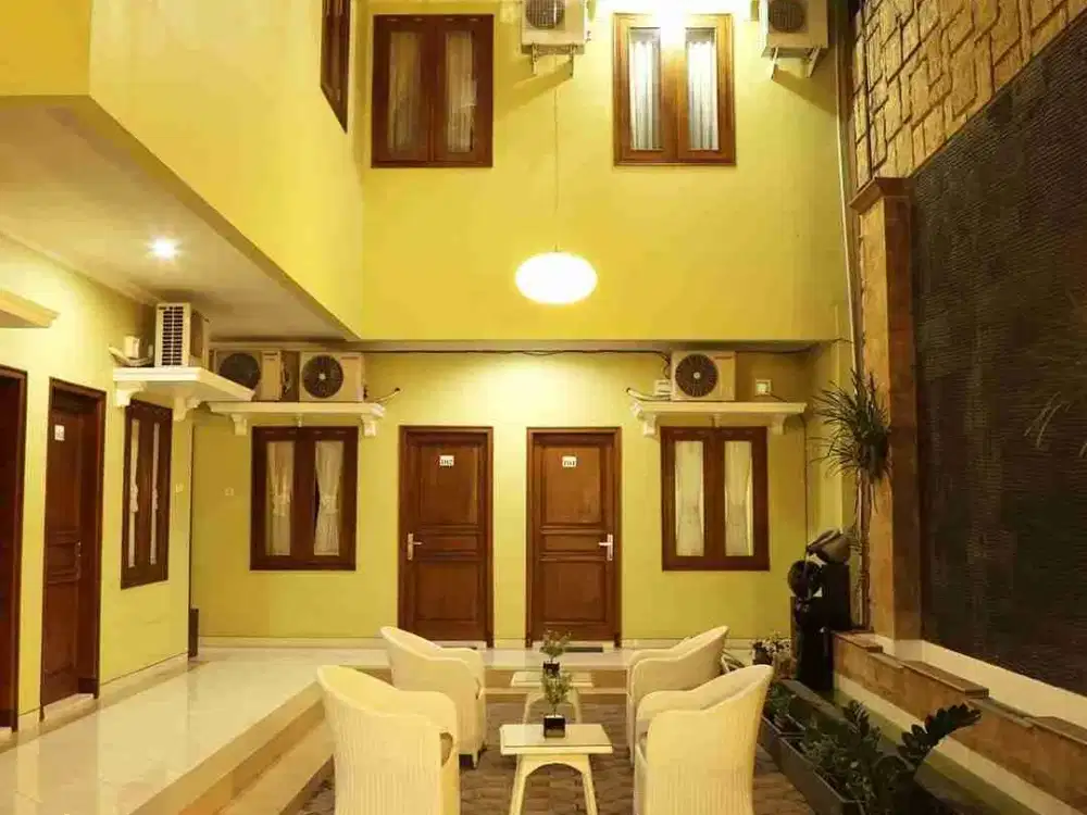 Rumah Kantor Banyak Ruangan Cocok Untuk Kantor atau Guest House
