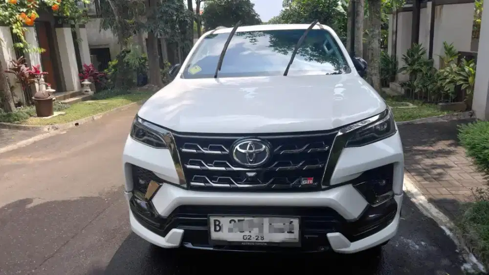 DIJUAL FORTUNER GR SPORT WHITE