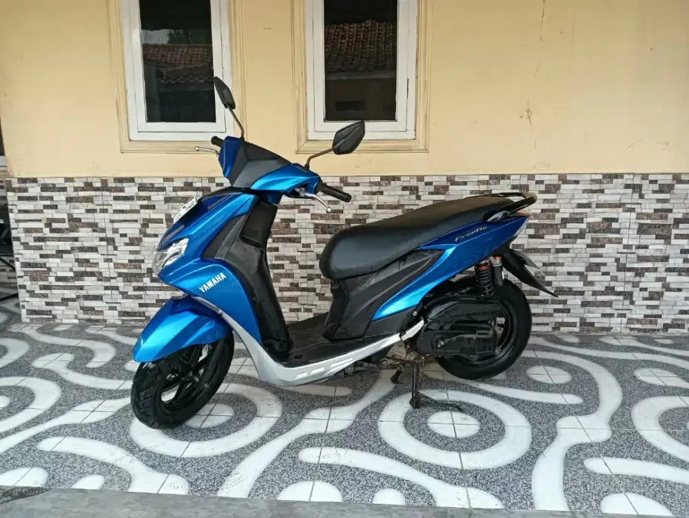 Yamaha Freego biru