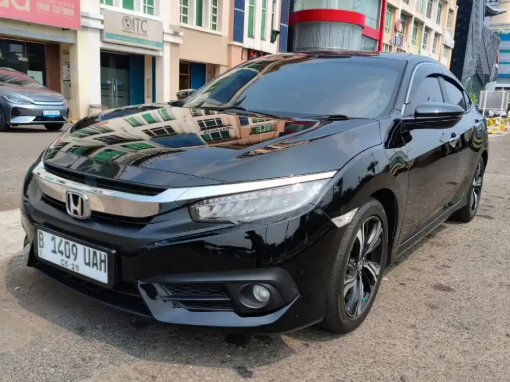 CIVIC Sedan 1.5 ES AT 2018 TDP20jt Honda Civic ES Matic Automatic