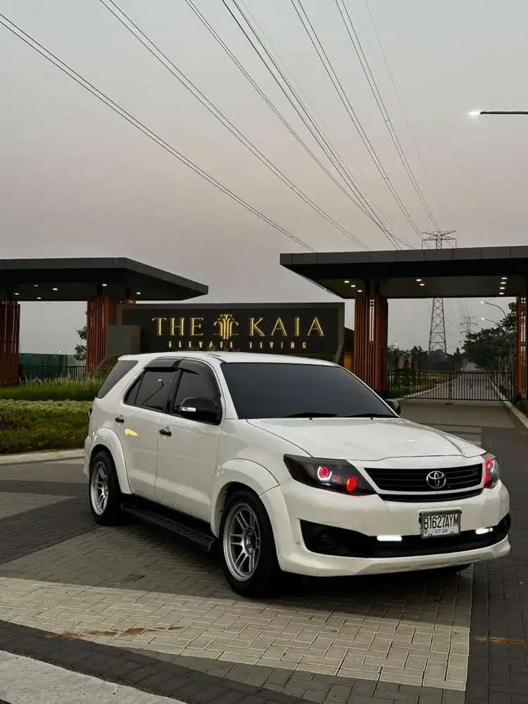 Toyota Fortuner 2012 Bensin