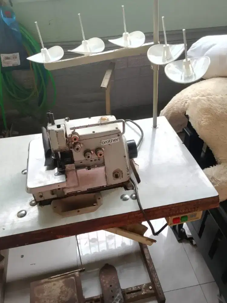 DIJUAL MESIN OBRAS BENANG 5 BROTHER MADE IN JAPAN SIAP PAKAI!
