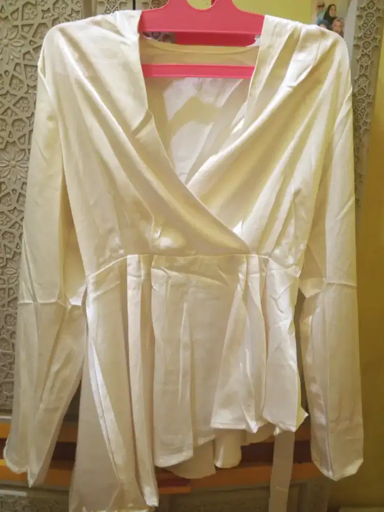 Atasan Satin Wanita