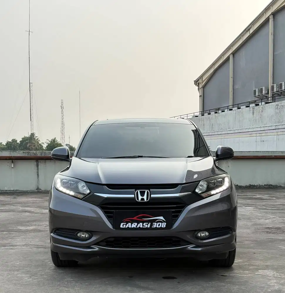 Honda HRV 1.8 Prestige AT 2015 Abu Abu Metalik