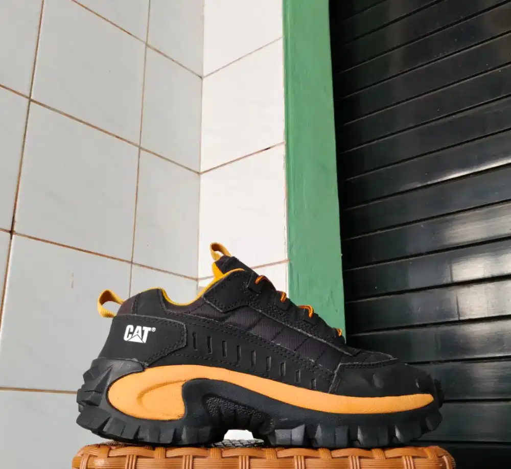 Caterpillar intruder size 42 original