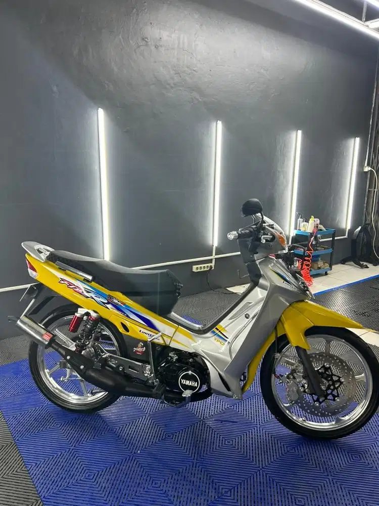 Yamaha firzr 1995 limited edition