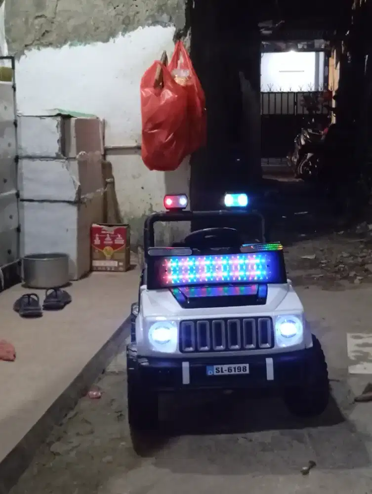 DIJUAL MOBIL AKI ANAK