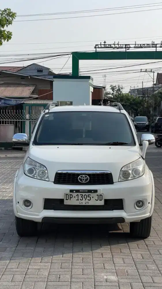 Toyota rush s metic