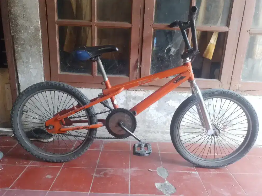 Sepedah BMX 20
