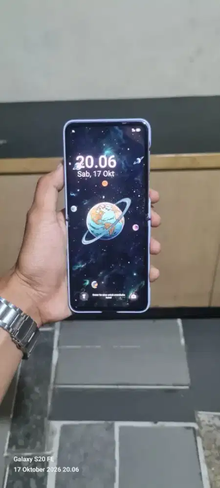 Tecno Phantom V5 Flip 5G
