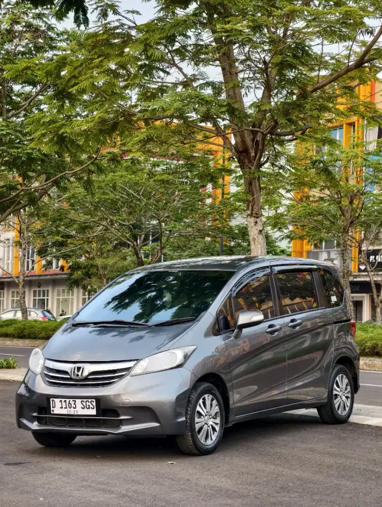 HONDA FREED SD MATIC-AT 2014 AC DOUBLE