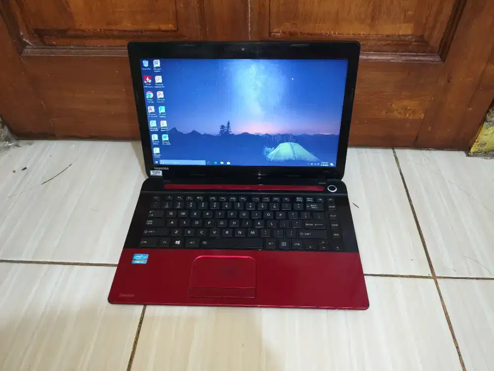 Laptop Toshiba Satelite C40-A Ram 4gb HDD 500gb core i3 muluss Diobral