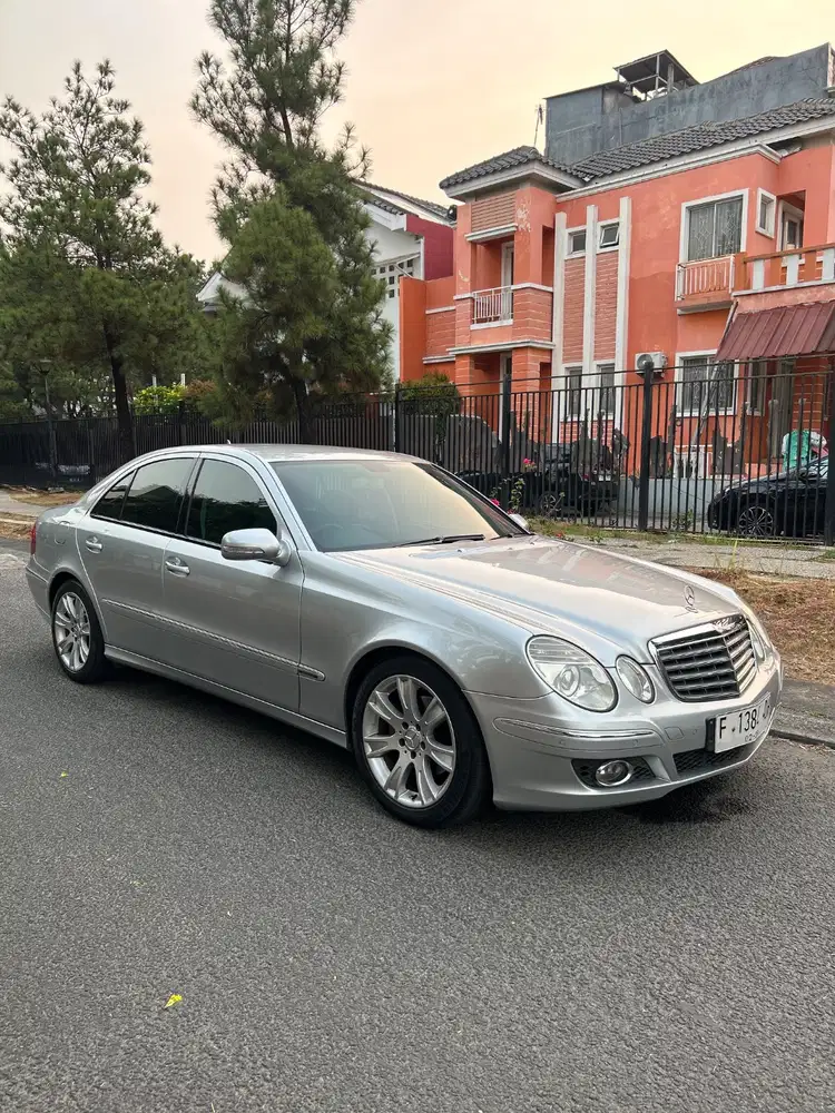 Mercedes-benz w211 e230 edition9 2009 (RARE)