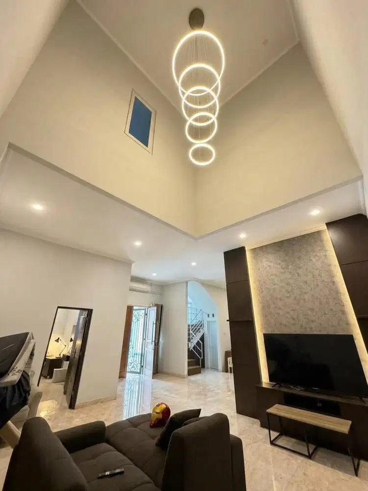 Dijual Rumah + Furnish Siap Huni Lantai Full Marmer di Cibubur Country
