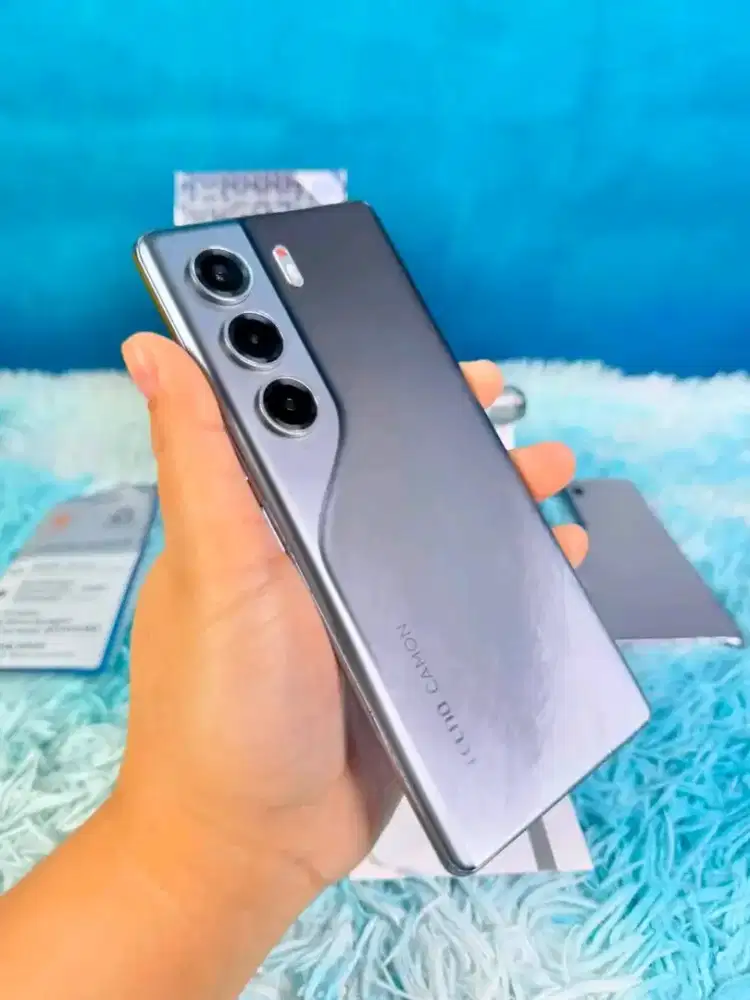 Tecno Camon 40 Pro 5G 8+8/256