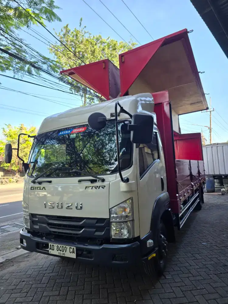 FS Isuzu Giga FRR 190PS Wing Box Elektrik 2024 Pmk 2025 Low Odo 18rban