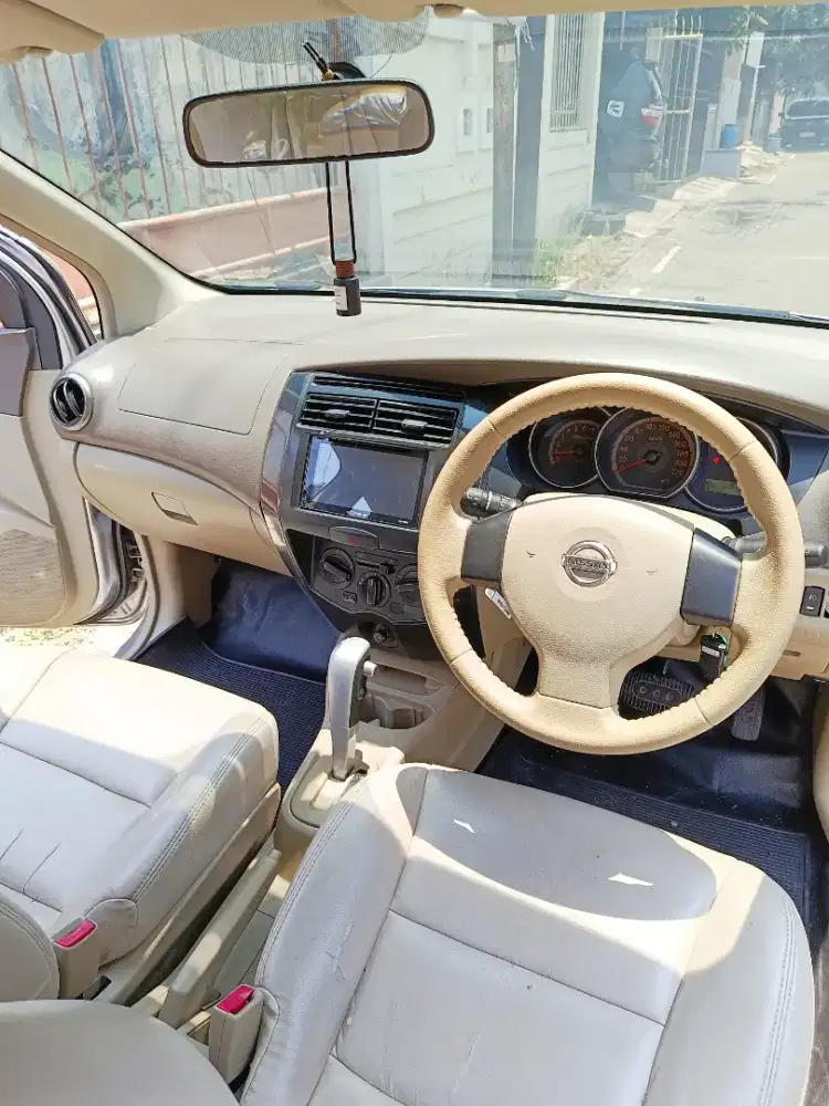 Grand Livina XV Matic 2007