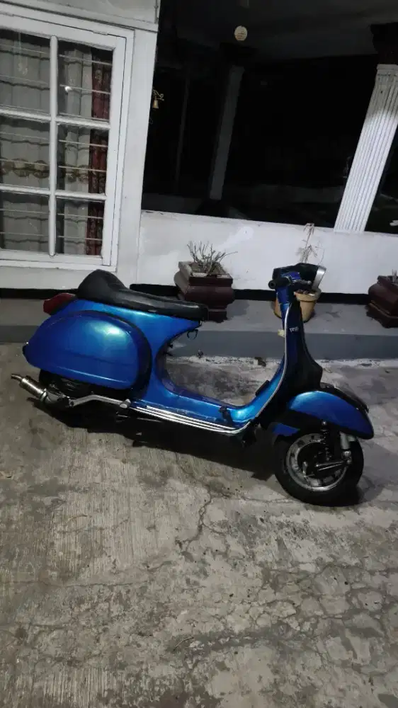 Vespa Strada 86 Restorasi