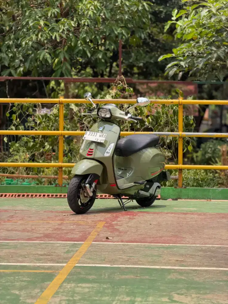 DIJUAL VESPA SPRINT S 150 IGET ABS LED TH 2022 PERFECT CONDITION