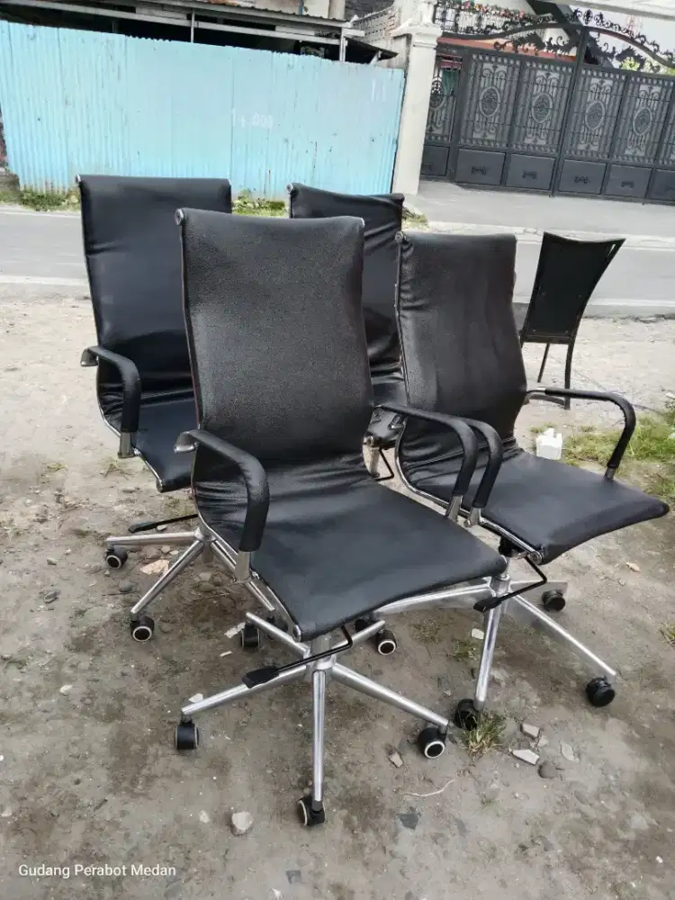 Kursi Kantor Bekas Murah