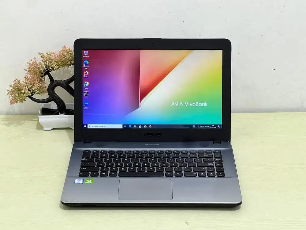 Asus VivoBook X441UV I3-6006U RAM 8 SSD 256 Nvidia 920Mx Mulus NoMinus