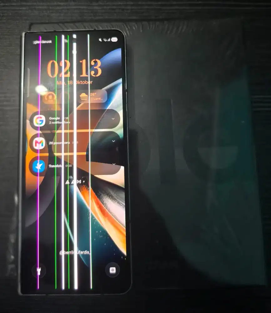 Samsung Z Fold 4 Minus Garis dan Layar Dalam