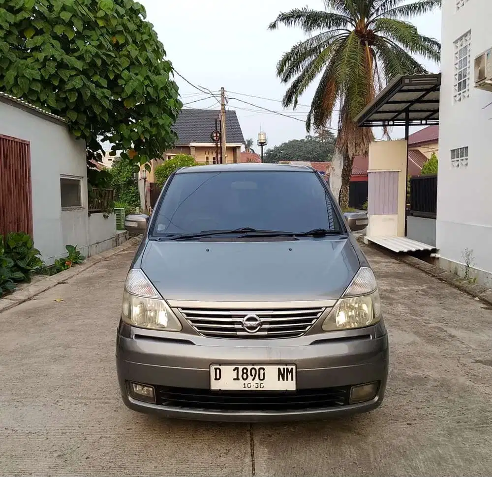 Nissan Serena hws 2010 matic good condition