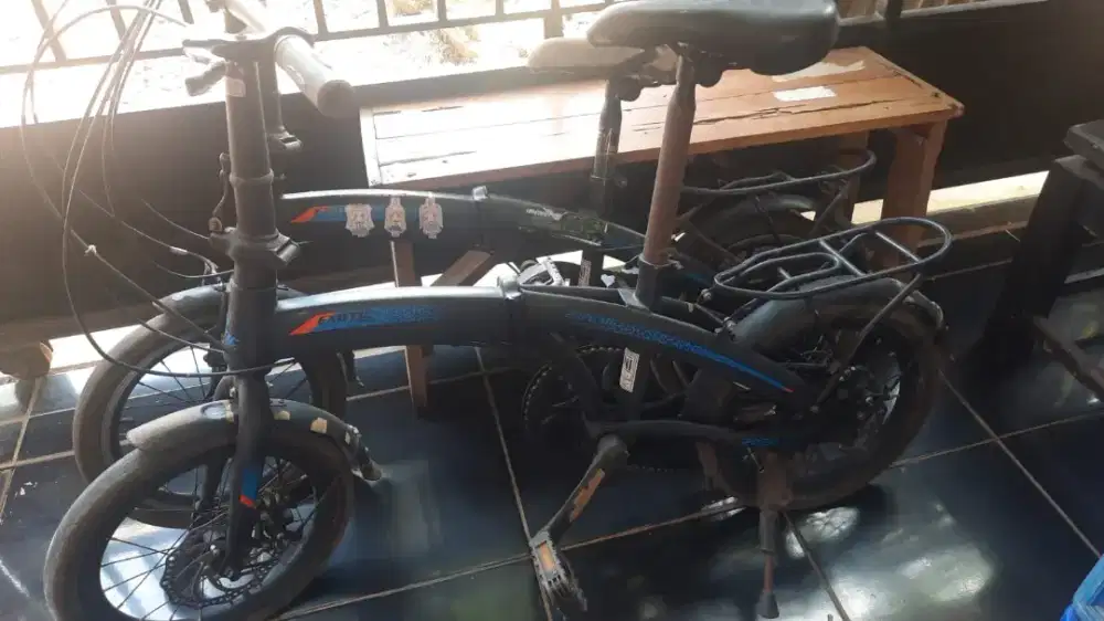 Di jual Sepeda Lipat