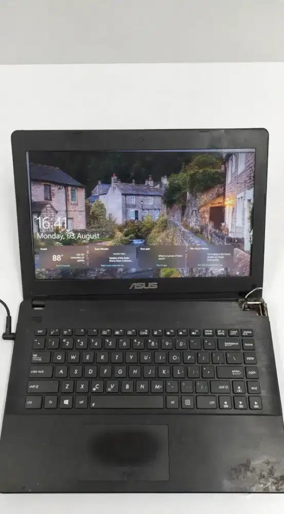 ASUS X451C Core i3 UDAH SSD 240GB - 1,25jt NEGO