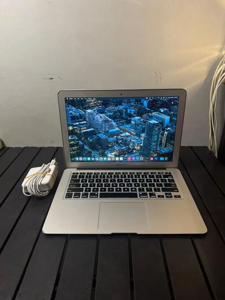 Macbook Air 2017 i5 13 Inch Silver