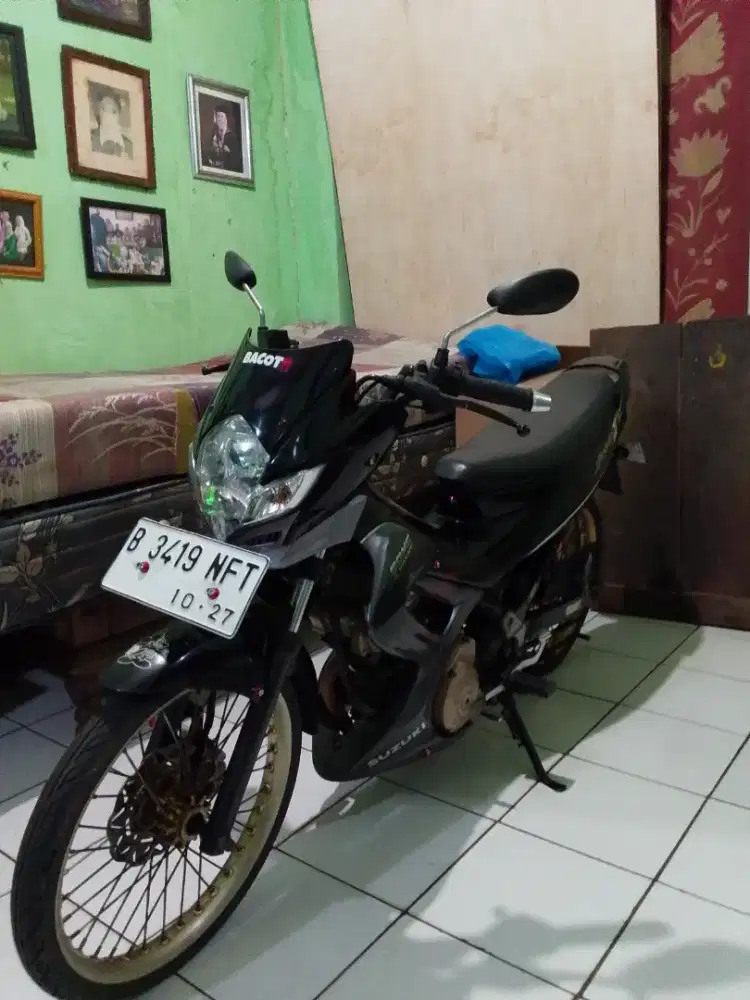 Assalamualaikum..jual motor Suzuki satria FU thn 2010 ss komplit