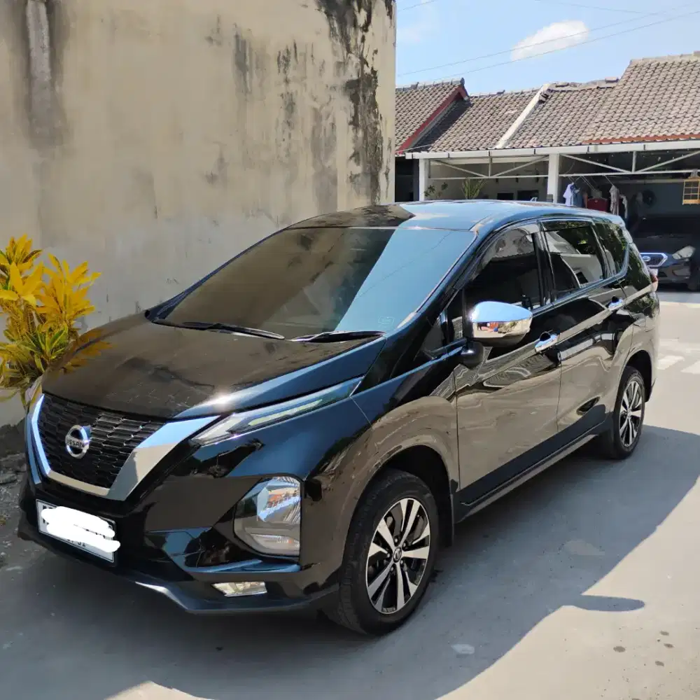 Nissan Livina VE 1.5 AT 2019 Hitam - Pajak Panjang, Mesin Sehat