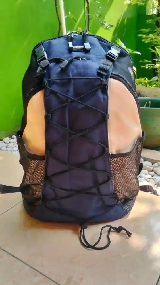 Tas ransel dicota preloved luar