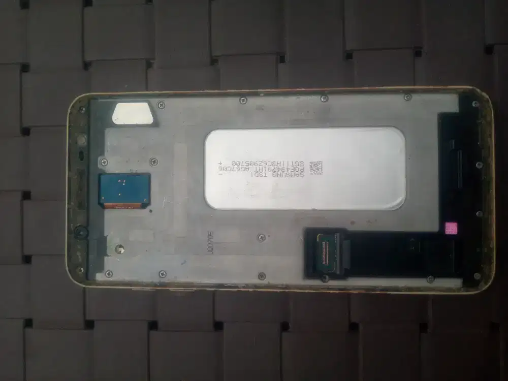 Samsung J8 ram 3/32