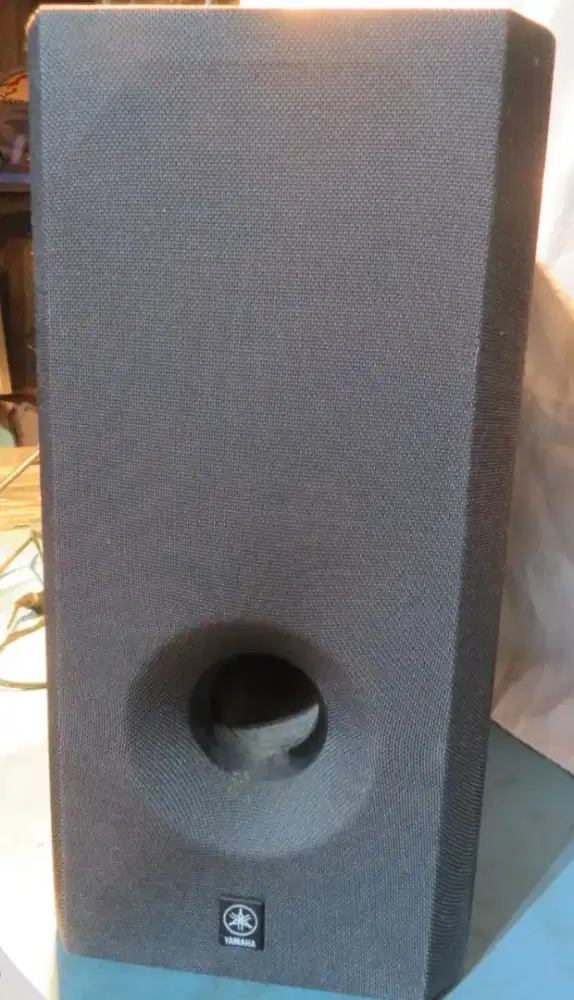 Speaker Home Theater Yamaha SW P201