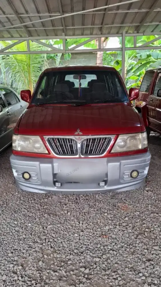 Mitsubishi Kuda Grandia 2.0 AT 2003