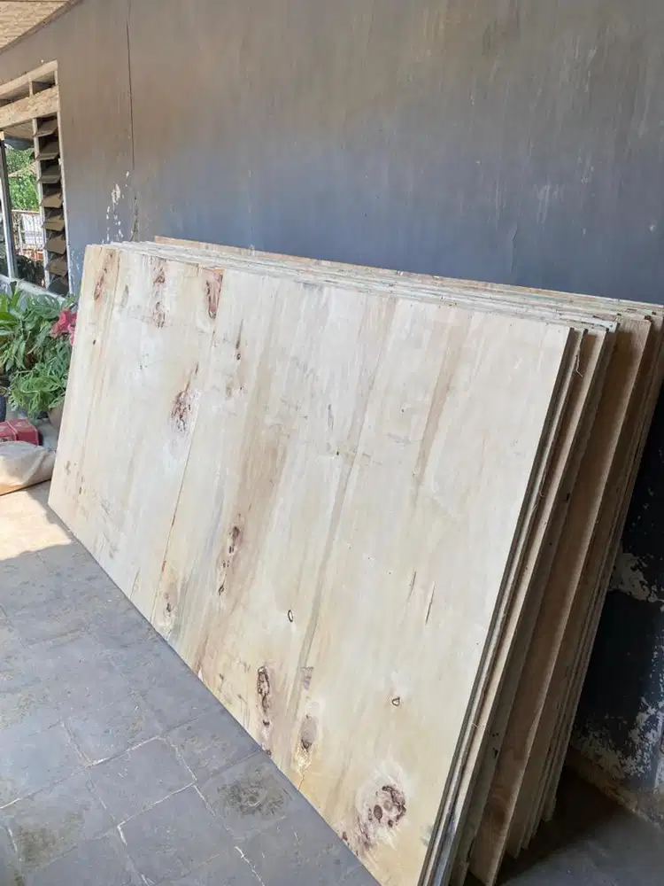triplek bekas ukuran 122x244 cm tebel 15 mm