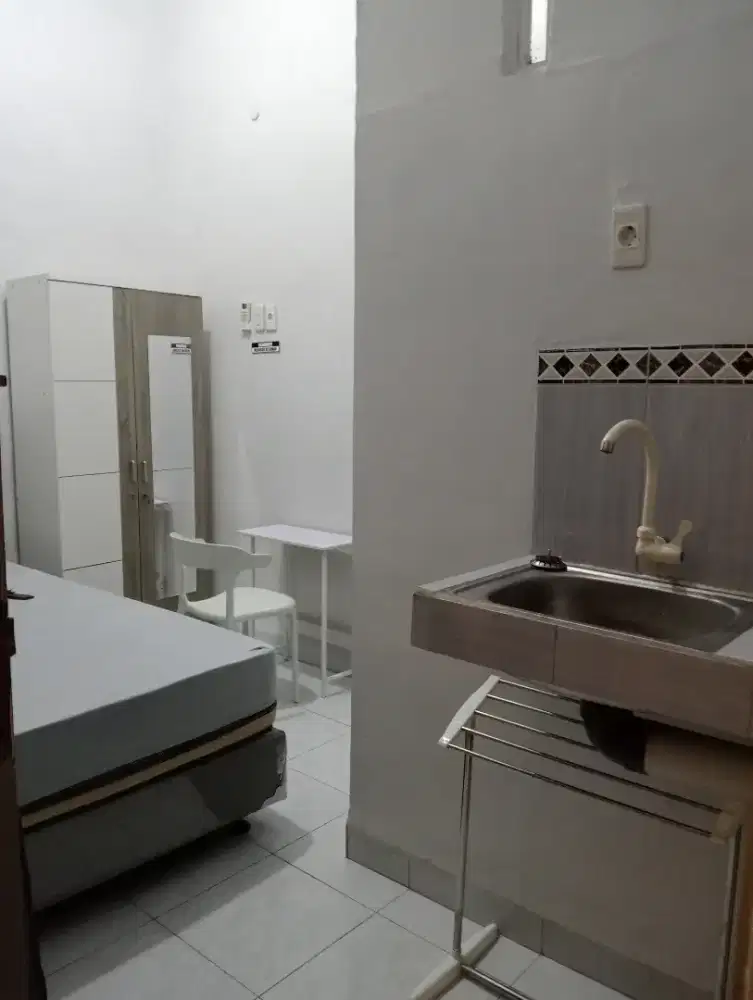 Disewakan kamar kost khusus Pria. Tempat Nyaman dan Strategis