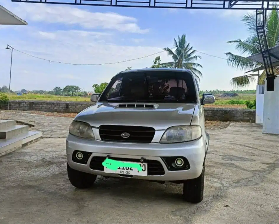 Daihatsu taruna / 2000