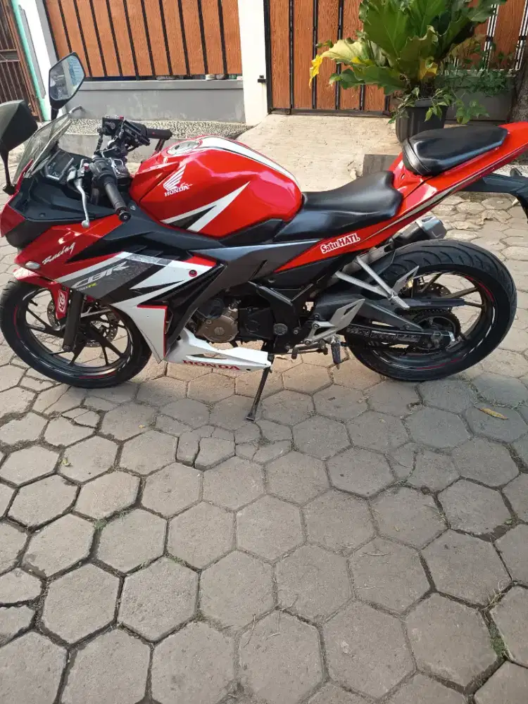 CBR150R. Motor sport.