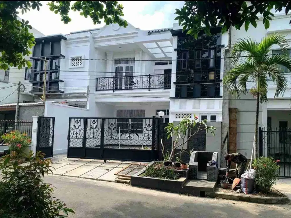 Di Jual Rumah Baru dan Bagus dekat mall Cinere Depok