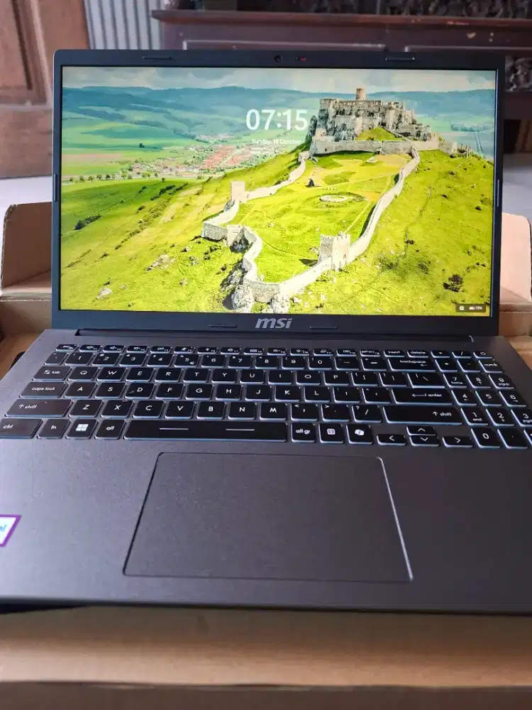 Laptop MSI MODERN 15 – INTEL CORE 5, RAM 16GB, SSD 512GB