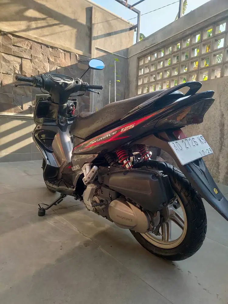 SUZUKI SKYWAVE 2008
