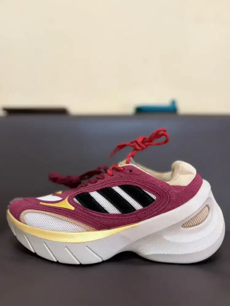 Sepatu adidas (40) sport/sneaker