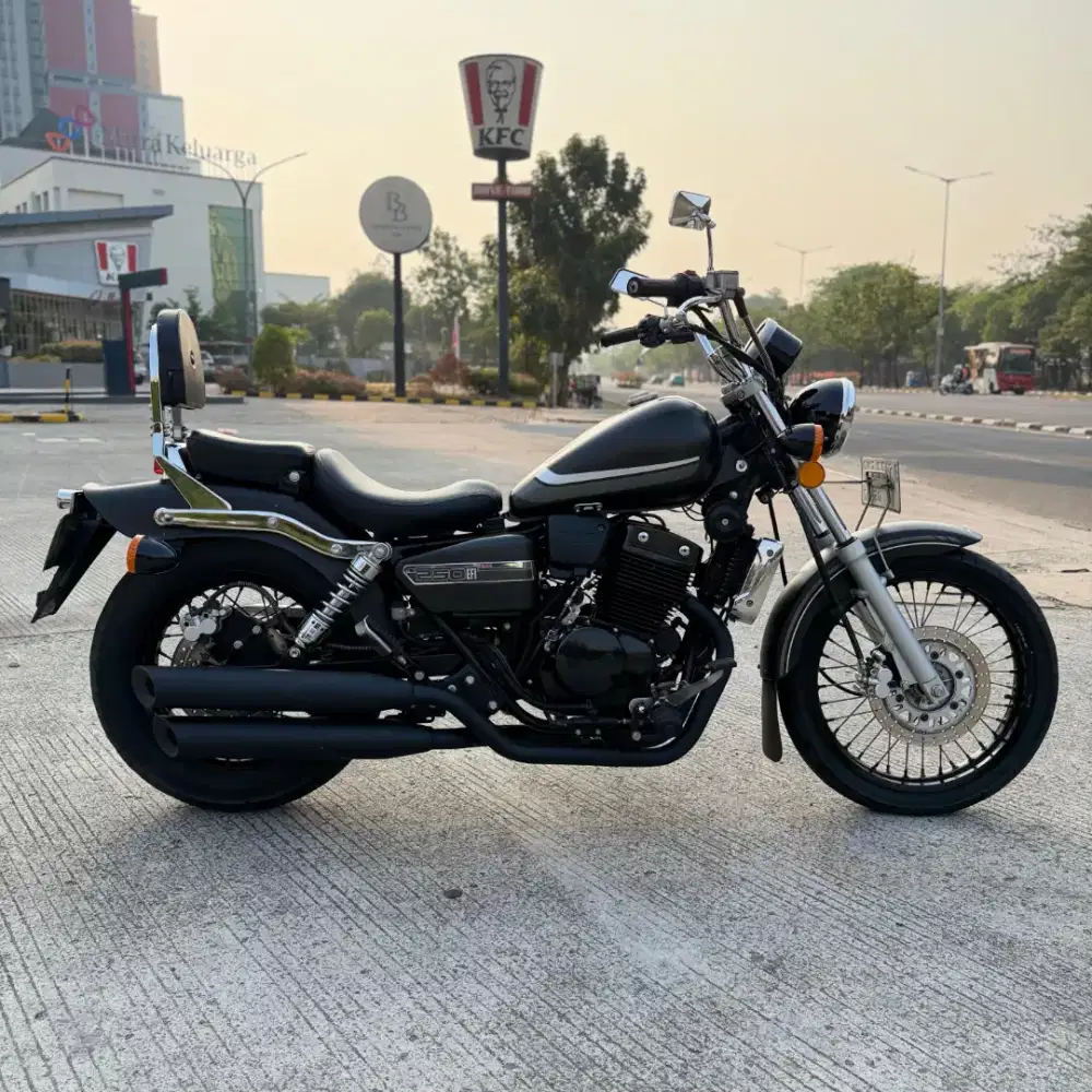 Benelli Patagonian Eagle 250 Benelli PE 2022. Ruby. Motobi